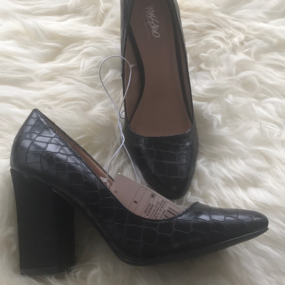 Pumps by Mossimo